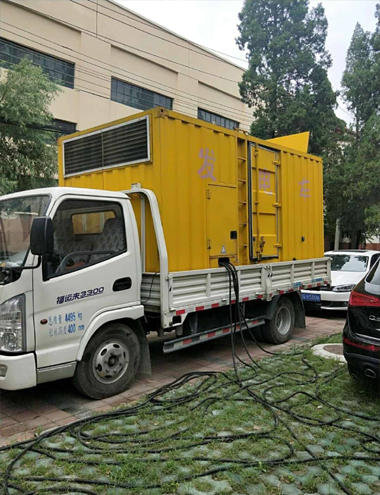 向阳发电车出租-柴油发电机组排烟系统设计要求及其考虑因素