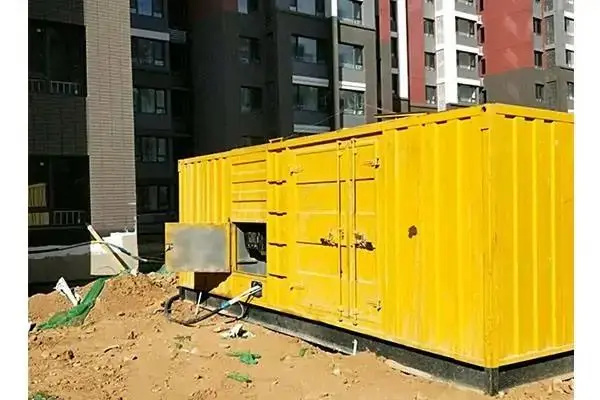 向阳发电机租赁中燃油压力过低会对发动机的哪些部件造成损坏？