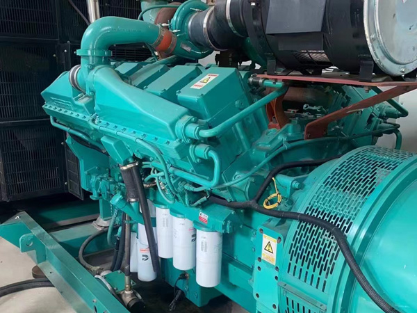 向阳更换100kW柴油发电机组机油时，需要注意哪些事项？